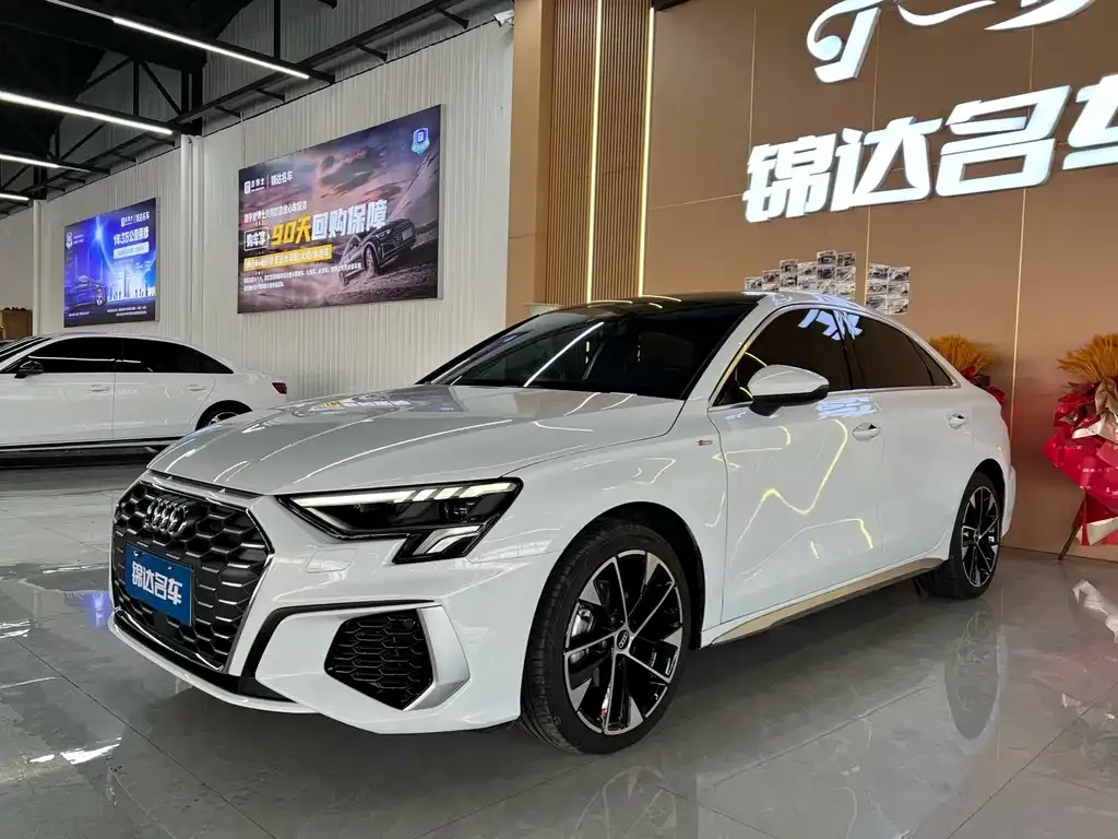 Audi A3 2024 из CN, фото 1