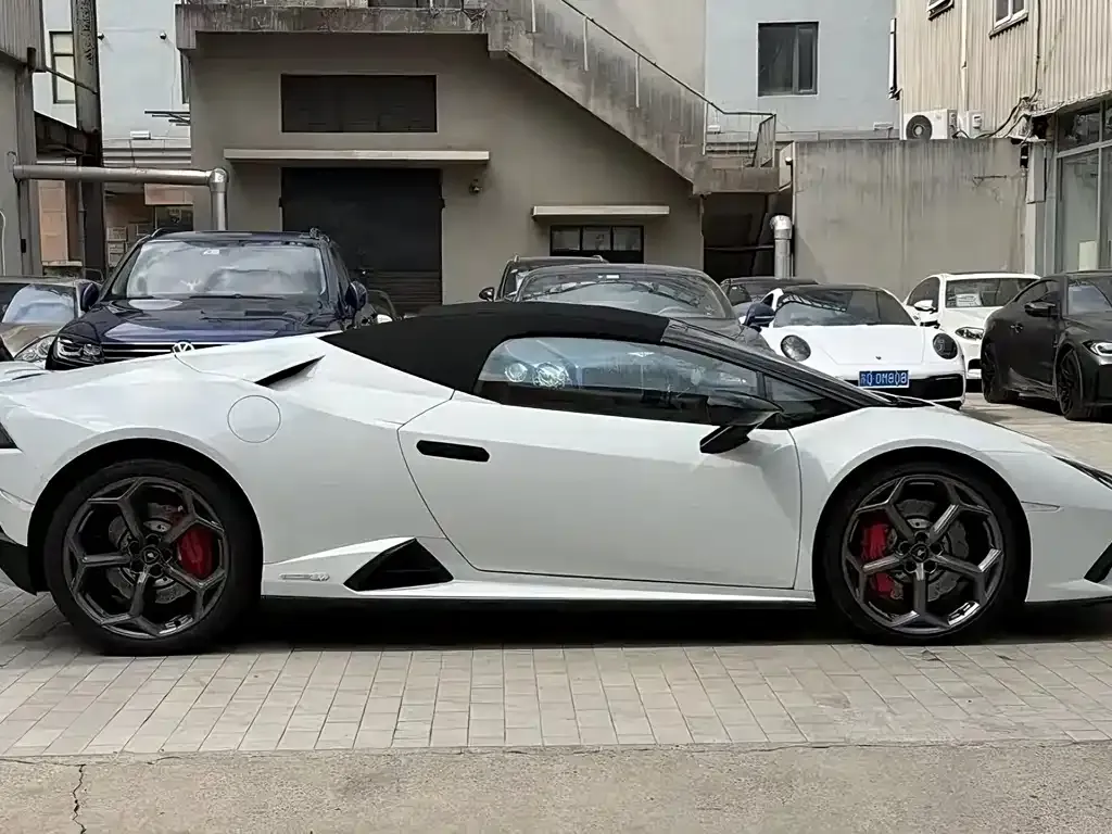 Lamborghini Huracan 2023 из CN, фото 4