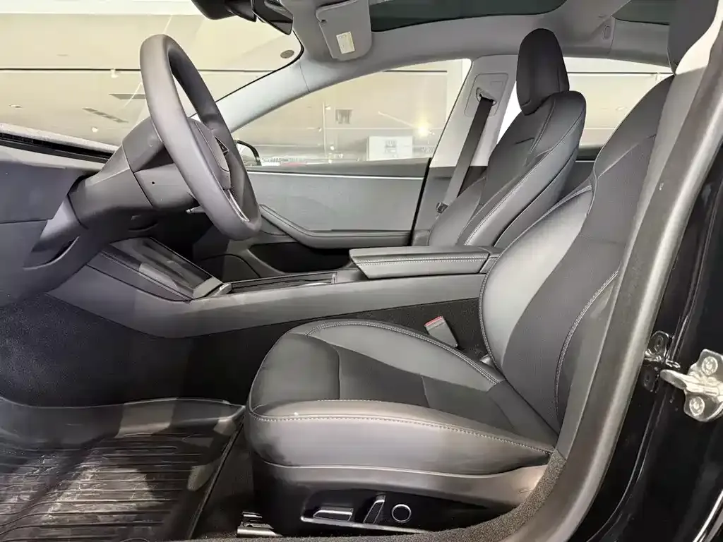 Tesla Model 3 — фото 4
