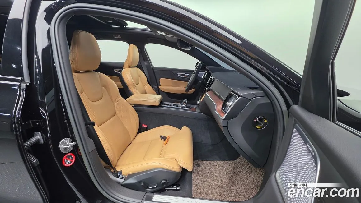 Volvo V60 2022 из KR, фото 10