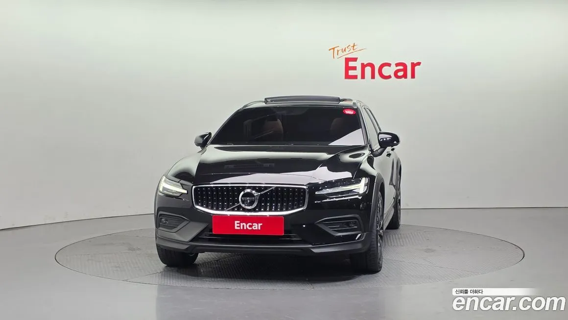 Volvo V60 2022 из KR, фото 3