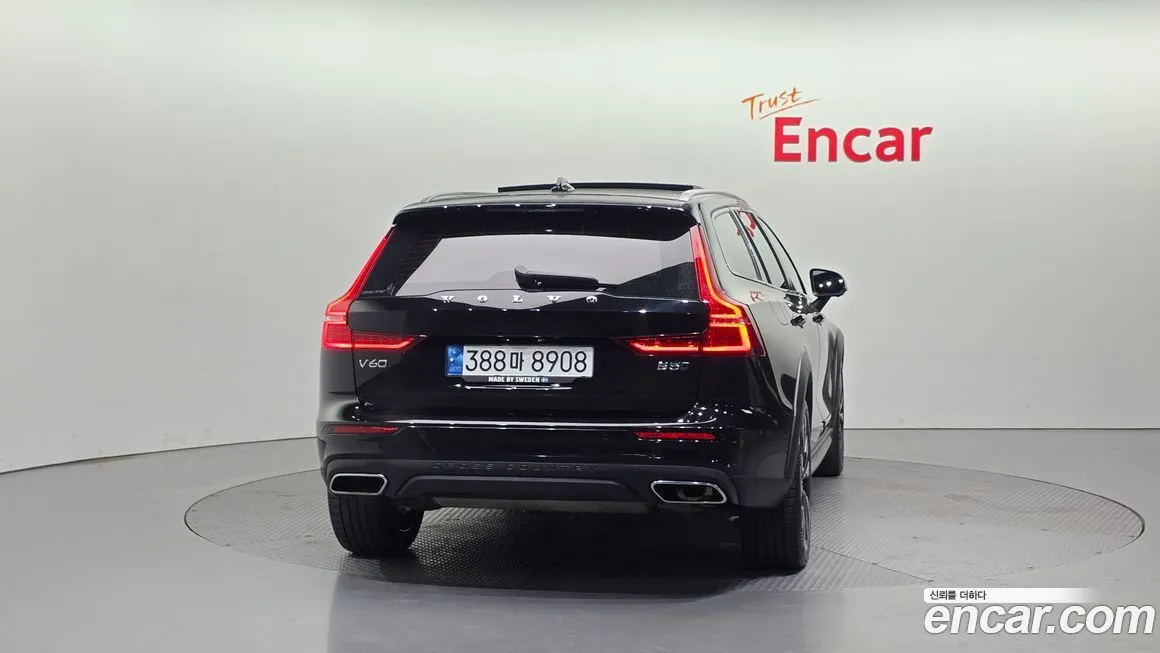 Volvo V60 2022 из KR, фото 4