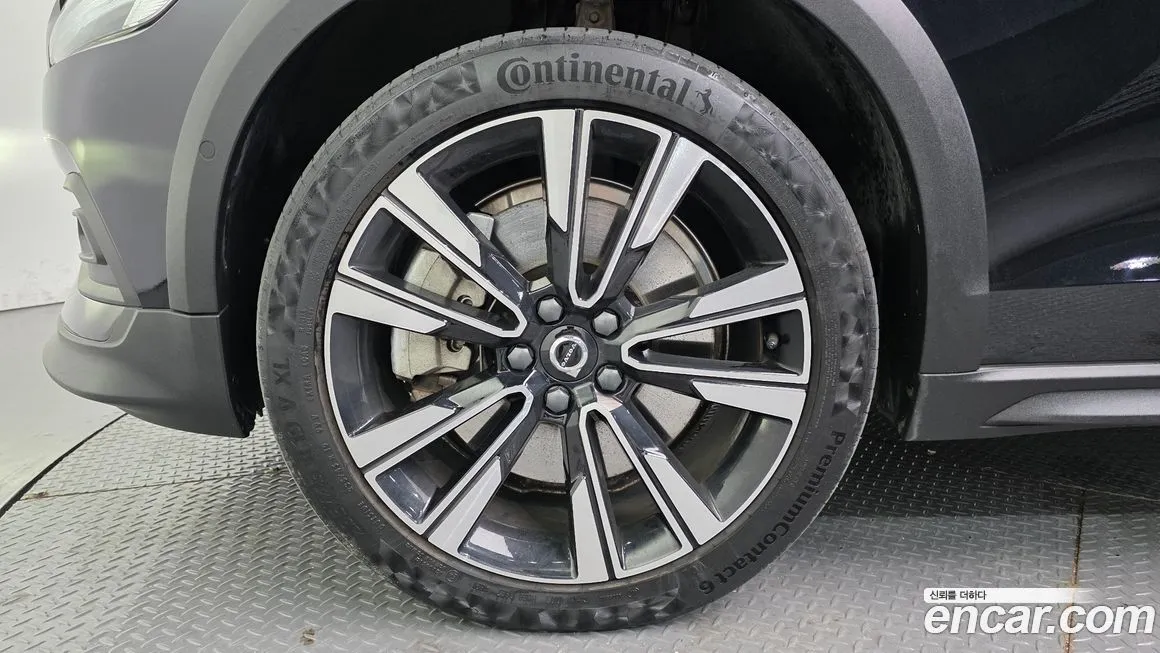 Volvo V60 2022 из KR, фото 5