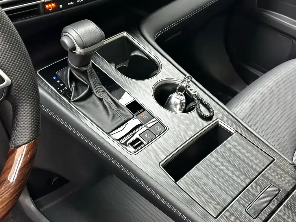 Toyota Sienna 2025 из CN, фото 7