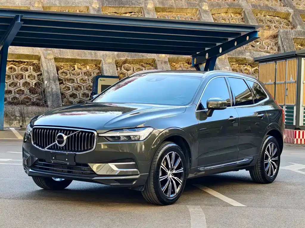 Volvo XC60 2021 из CN, фото 1