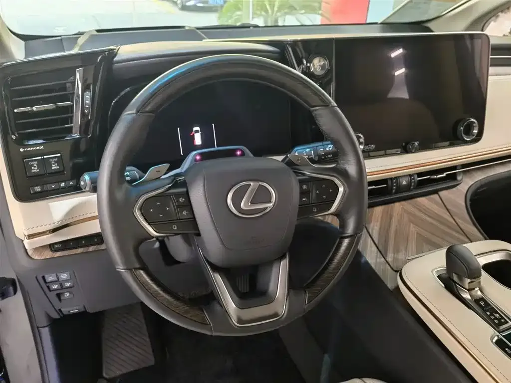 Lexus LM 2025 из CN, фото 8