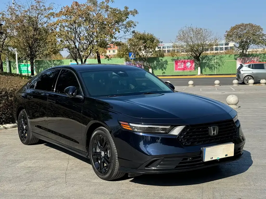 Honda Accord — фото 10