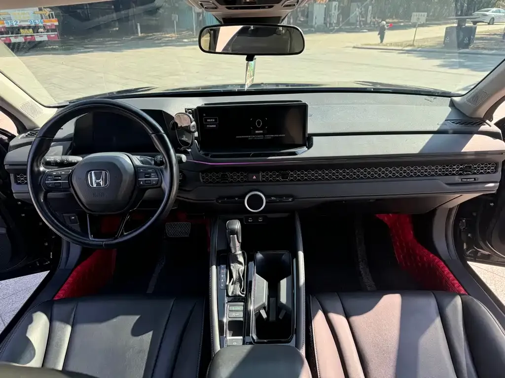 Honda Accord — фото 6