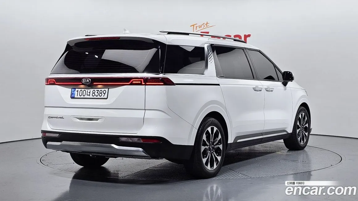 Kia Carnival — фото 2