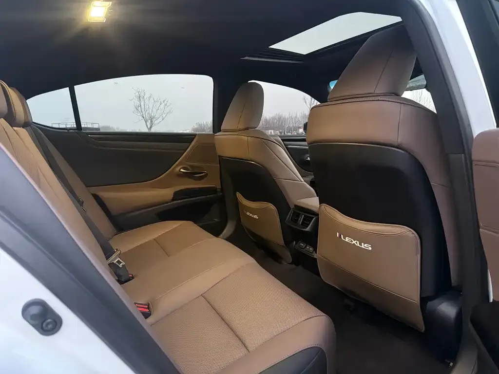 Lexus ES 2024 из CN, фото 5