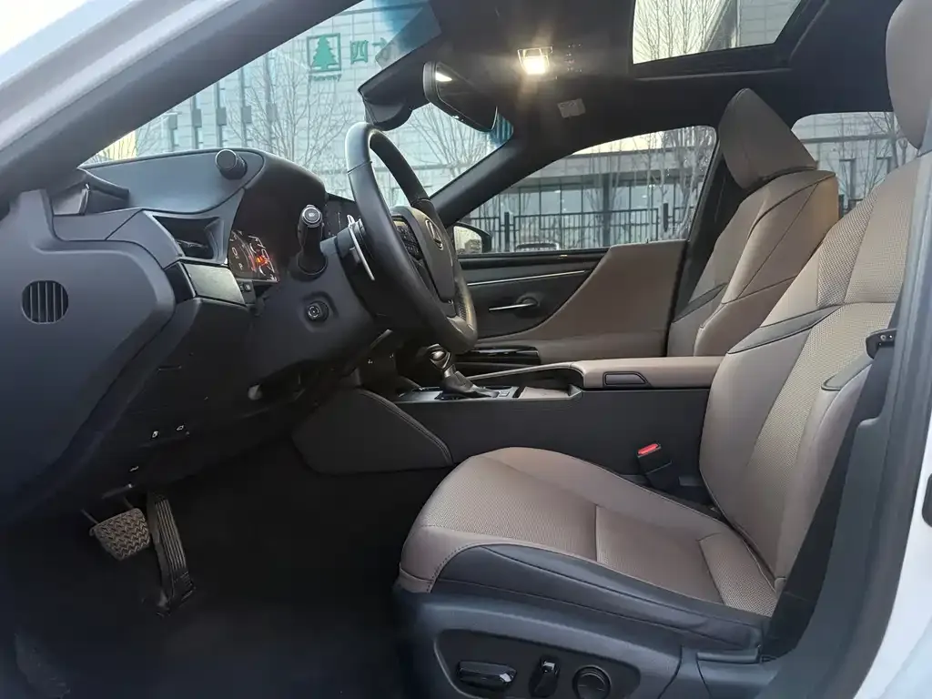Lexus ES 2024 из CN, фото 9