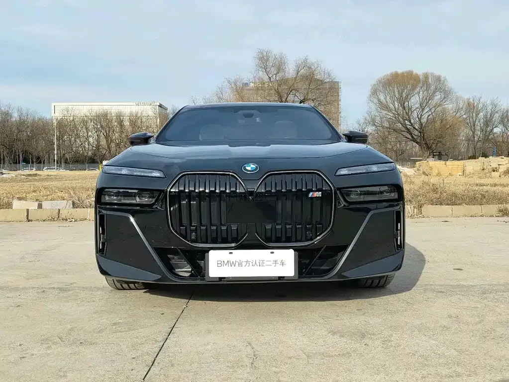 BMW i7 M70L 2025 из CN, фото 10