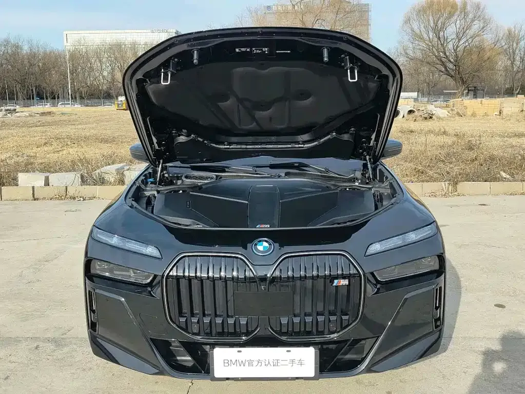 BMW i7 M70L 2025 из CN, фото 9