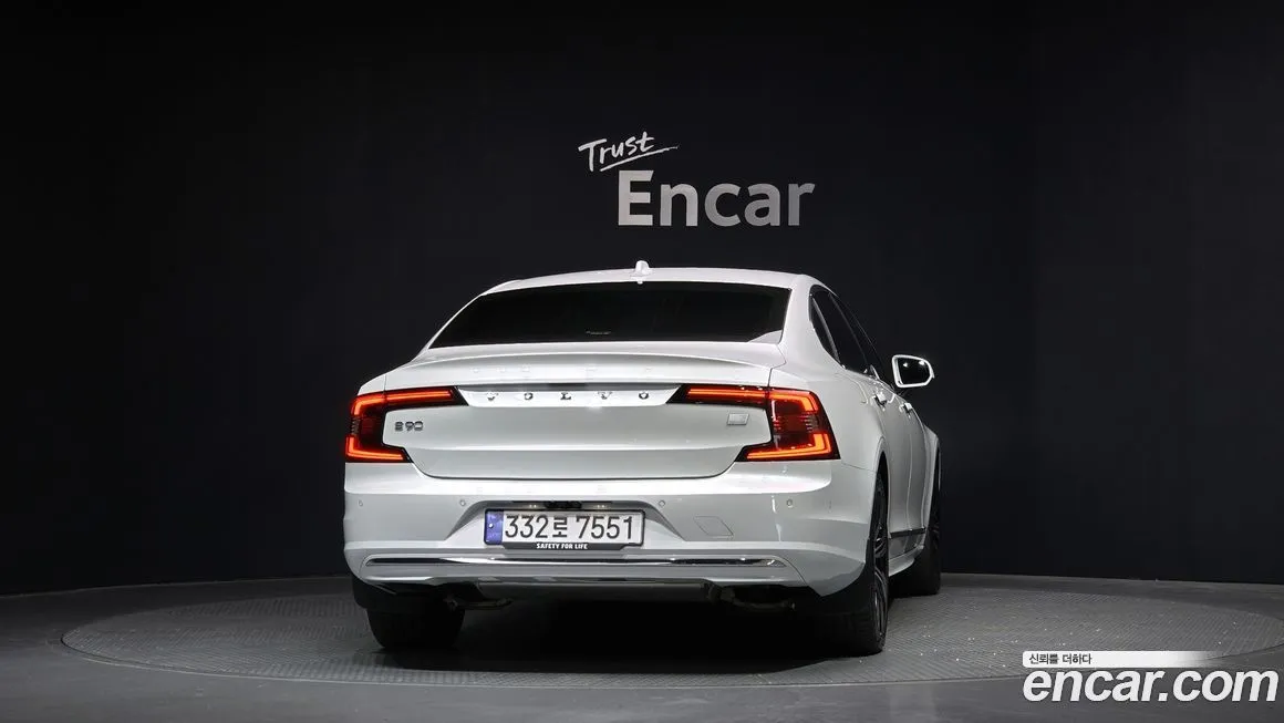 Volvo S90 2023 из KR, фото 4