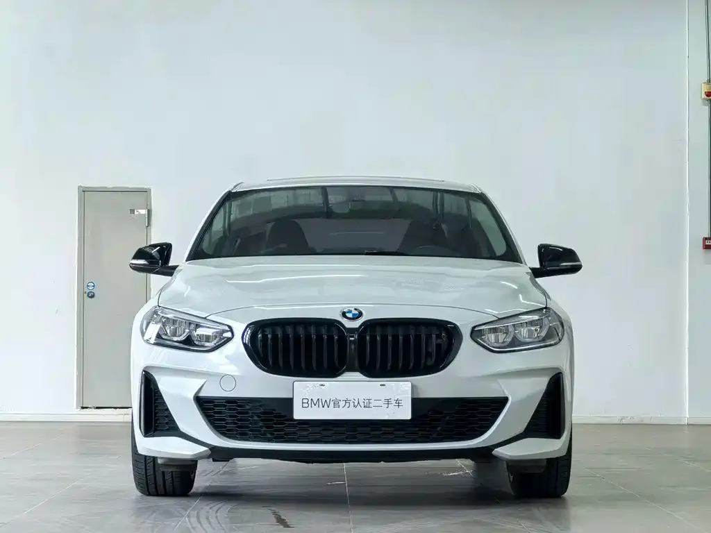 BMW 1 Series 2022 из CN, фото 3