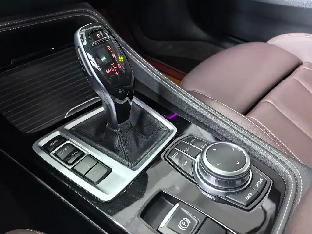 BMW 1 Series 2022 из CN, фото 9