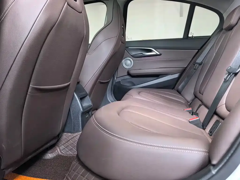 BMW 1 Series 2022 из CN, фото 5