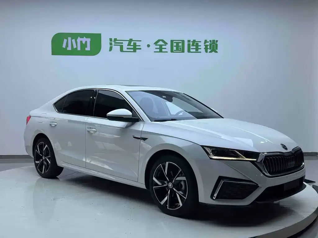 Skoda Octavia 2023 из CN, фото 3