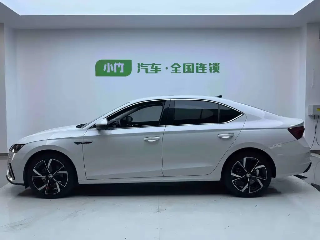 Skoda Octavia 2023 из CN, фото 7