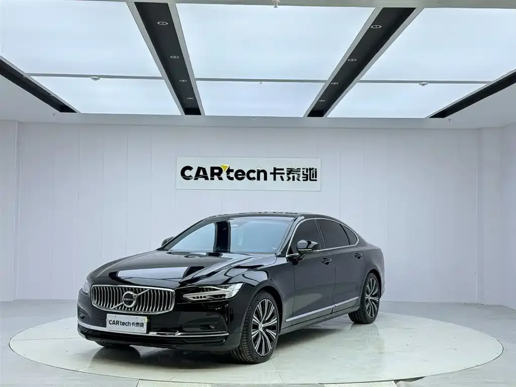 Volvo S90 — фото 1