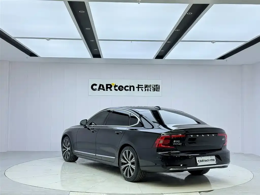 Volvo S90 — фото 3