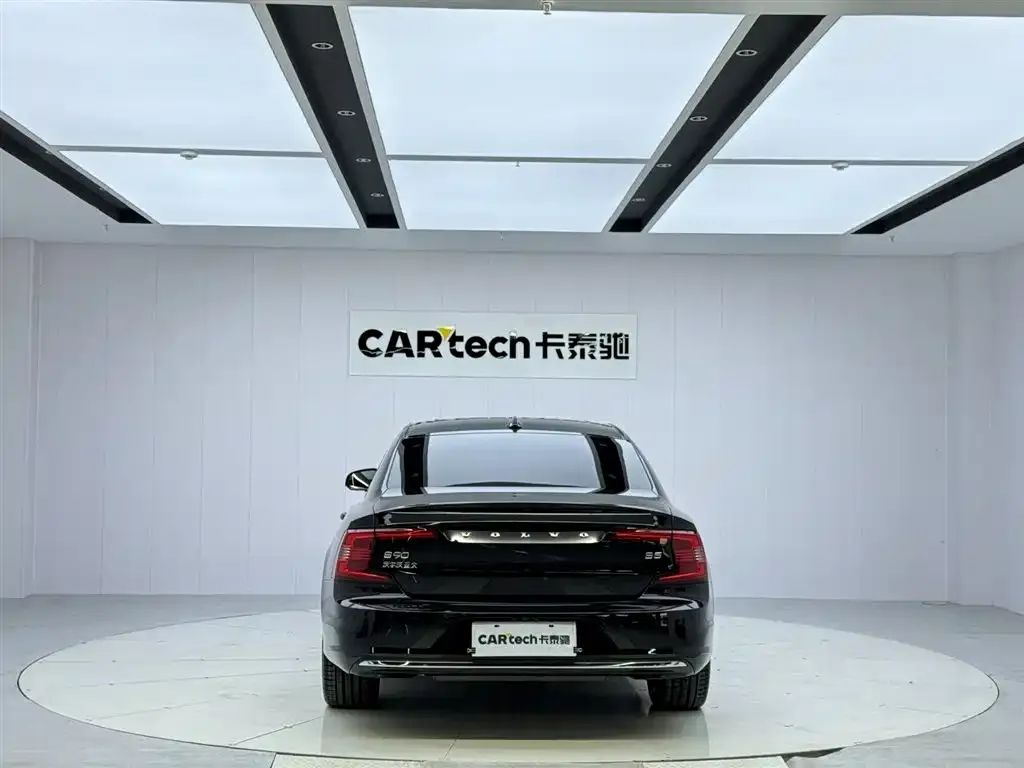 Volvo S90 — фото 2