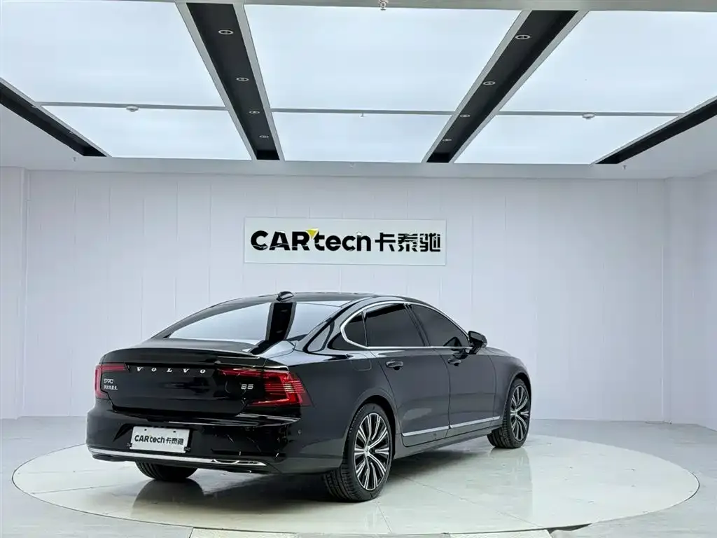 Volvo S90 — фото 8