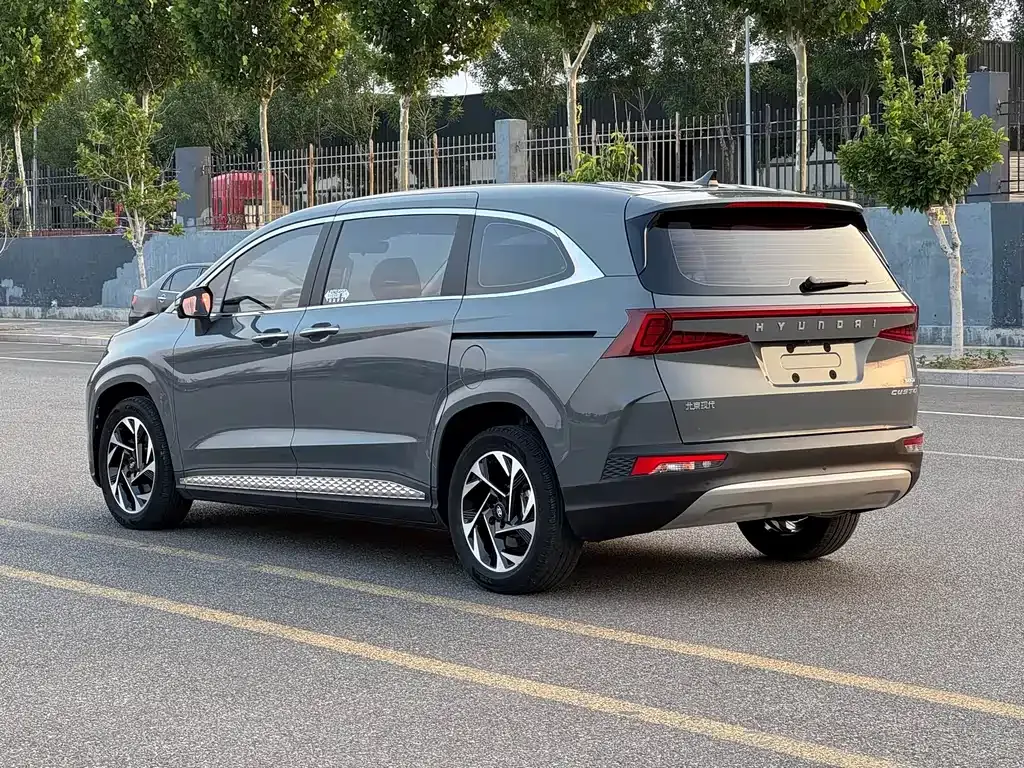Hyundai Custo — фото 10