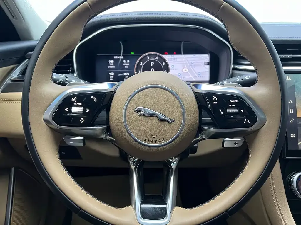 Jaguar XFL — фото 10