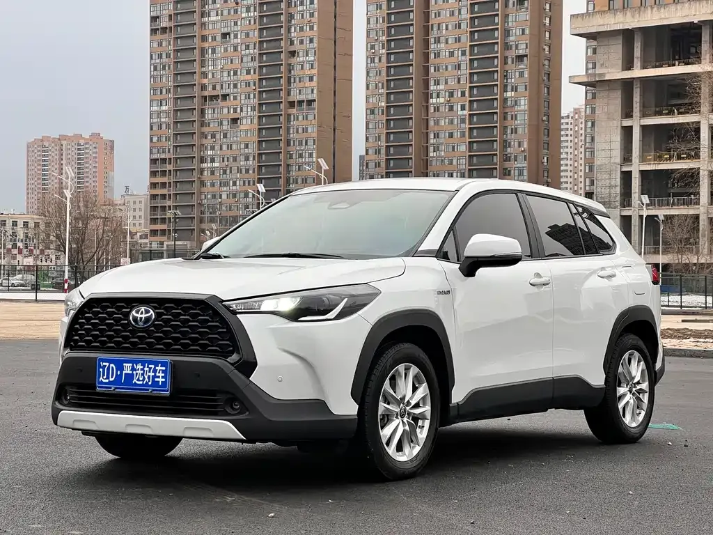 Toyota Corolla Cross — фото 1