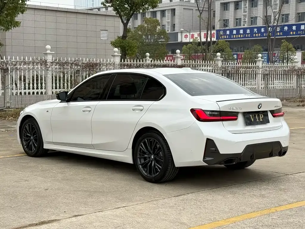 BMW 3 Series 2024 из CN, фото 9