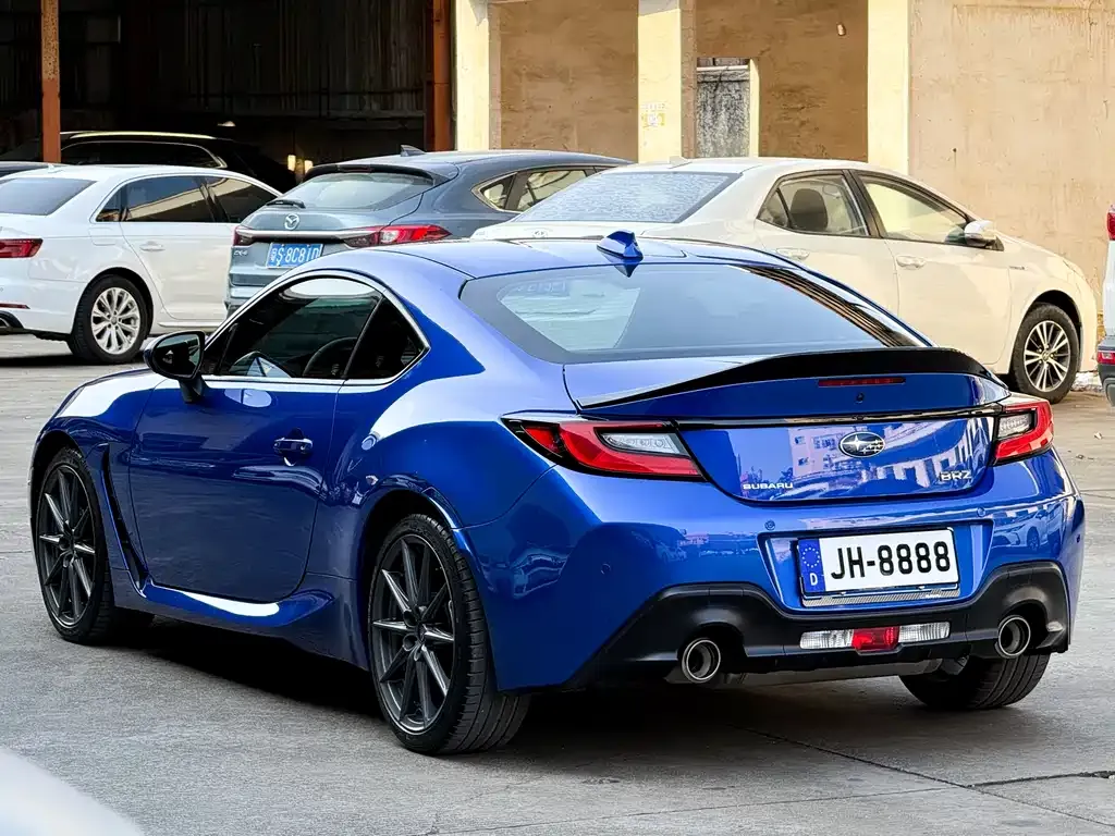 Subaru BRZ 2022 из CN, фото 10
