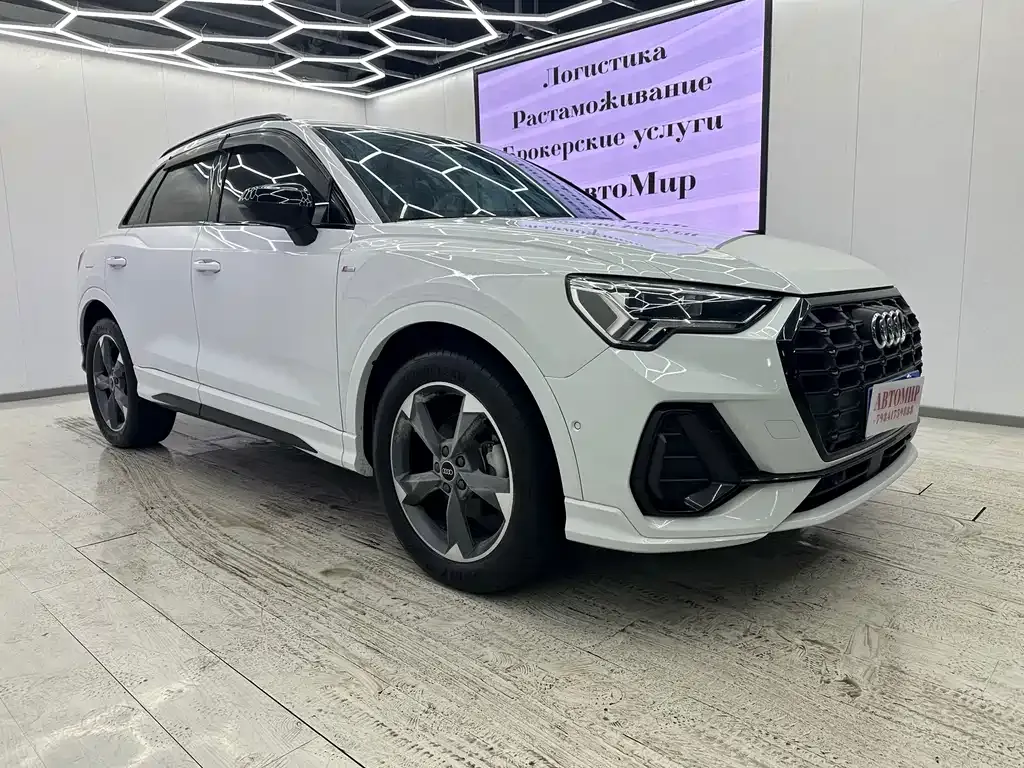 Audi Q3 2021 из CN, фото 9