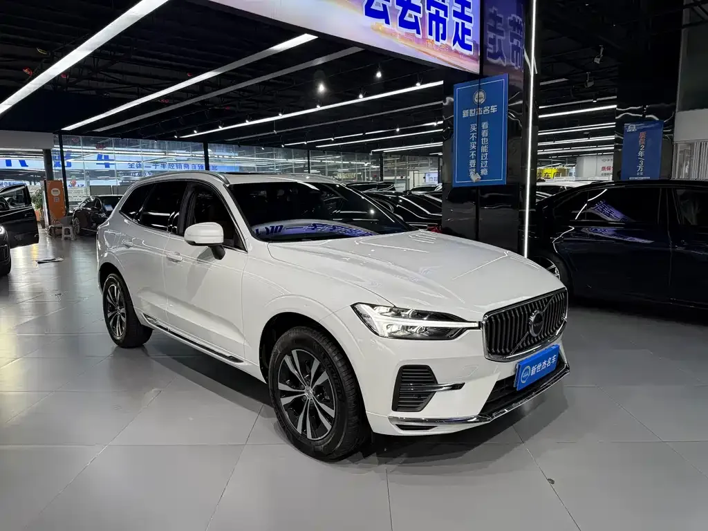 Volvo XC60 — фото 2