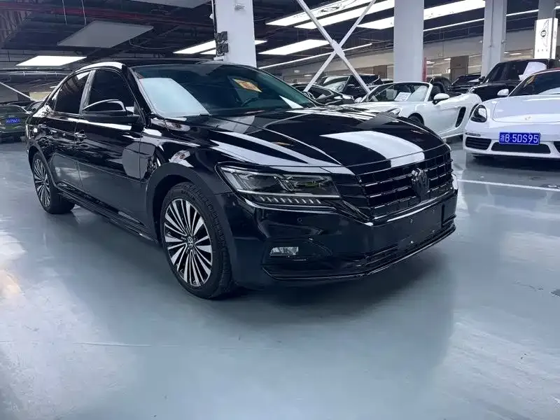 Volkswagen Passat — фото 5