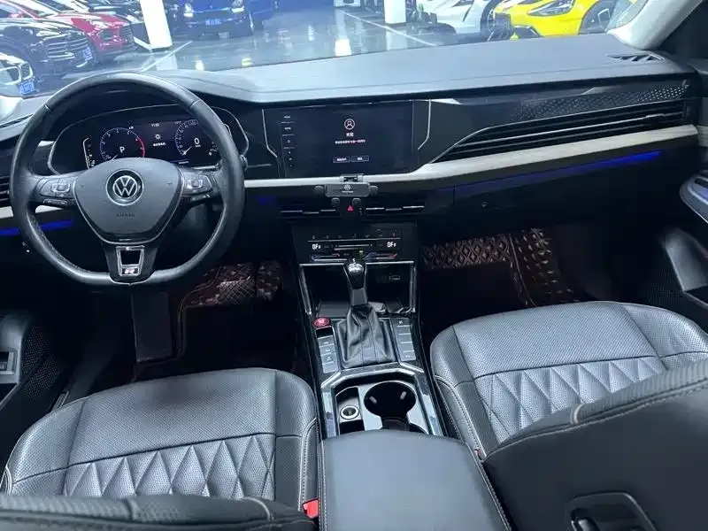 Volkswagen Passat — фото 8