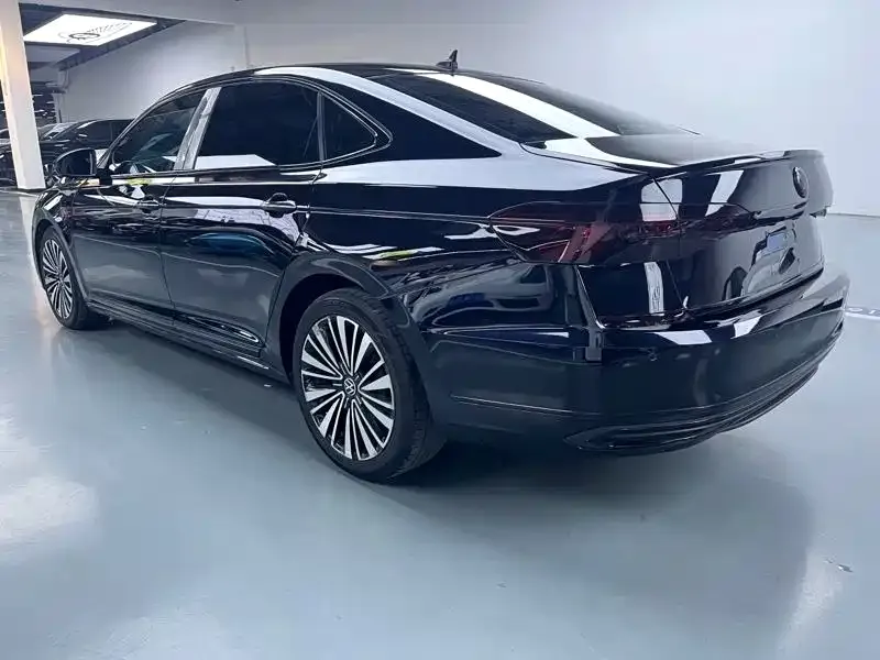 Volkswagen Passat — фото 4