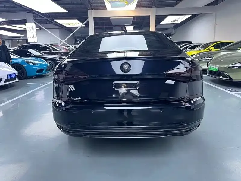 Volkswagen Passat — фото 9