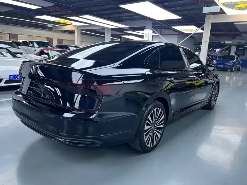 Volkswagen Passat — фото 6