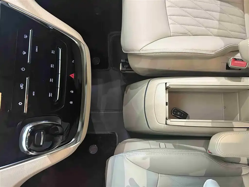 Buick GL8 2024 из CN, фото 7