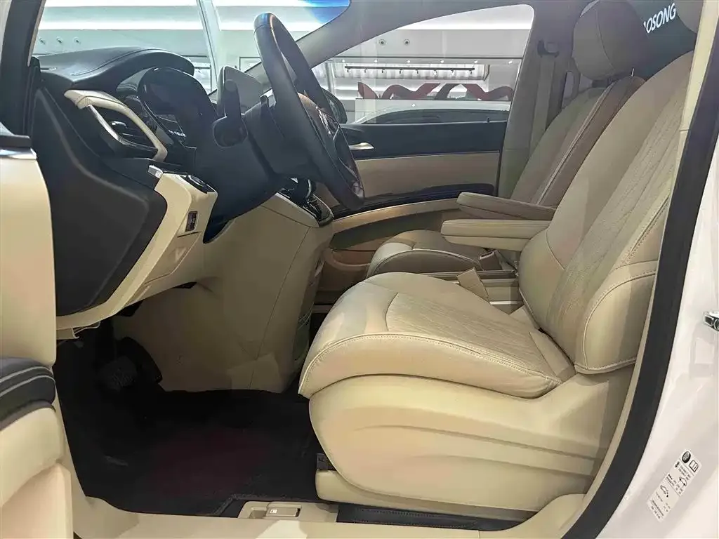 Buick GL8 2024 из CN, фото 10