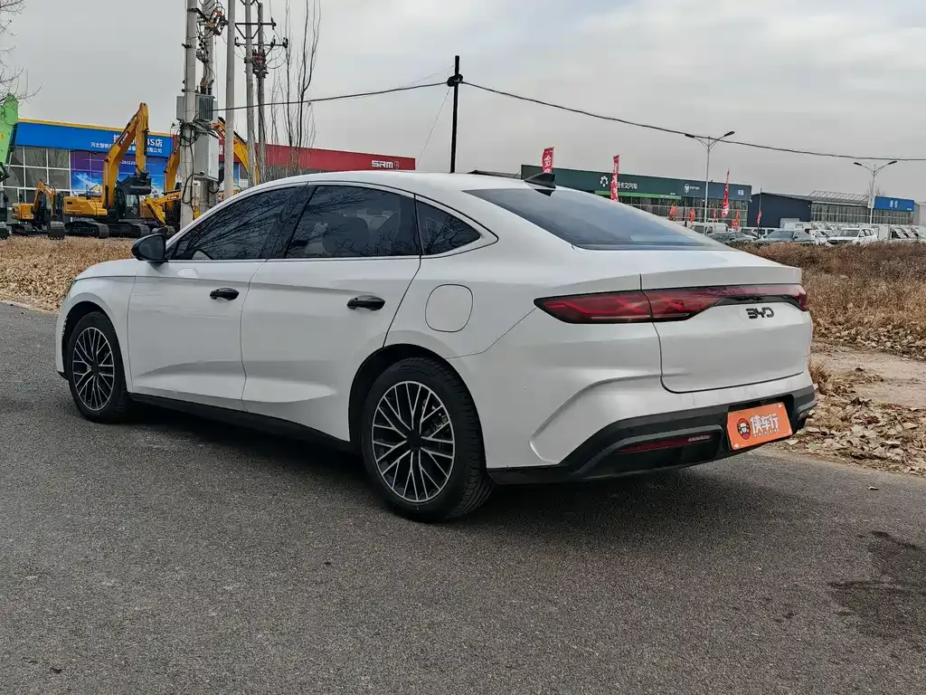 BYD Qin L — фото 4