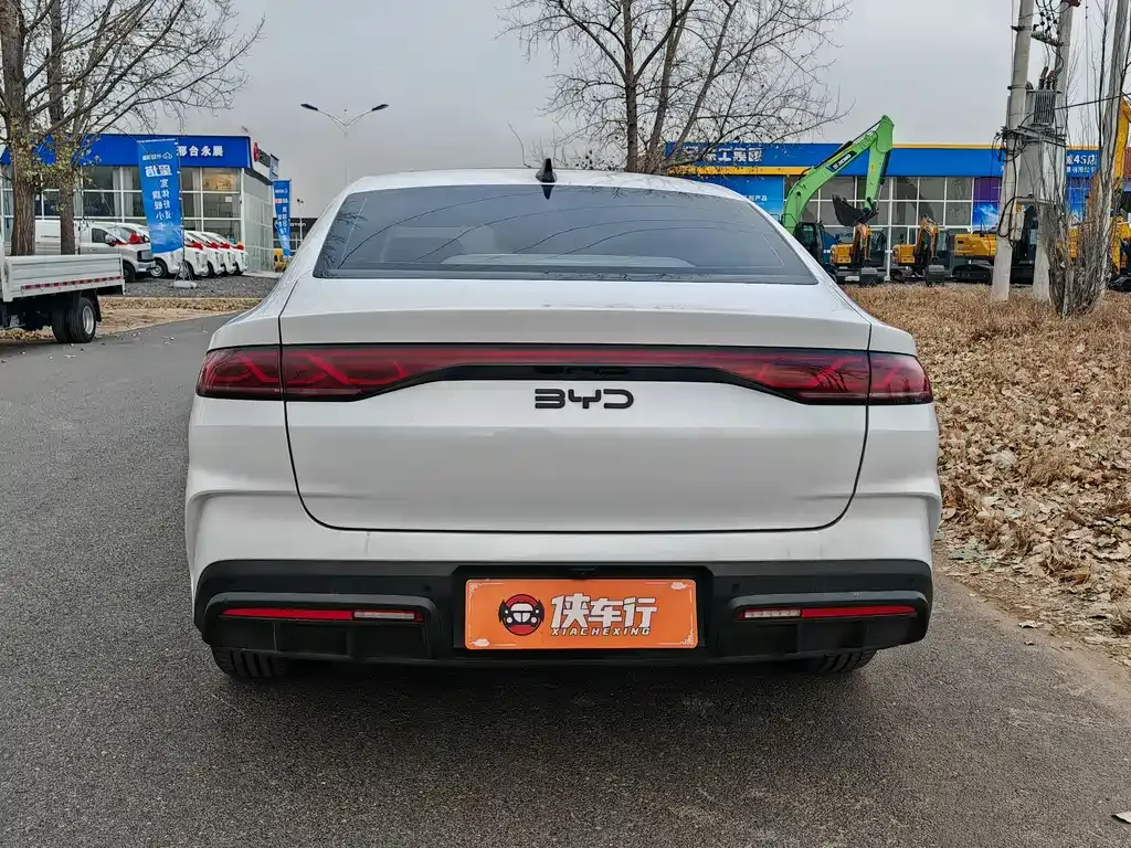 BYD Qin L — фото 5