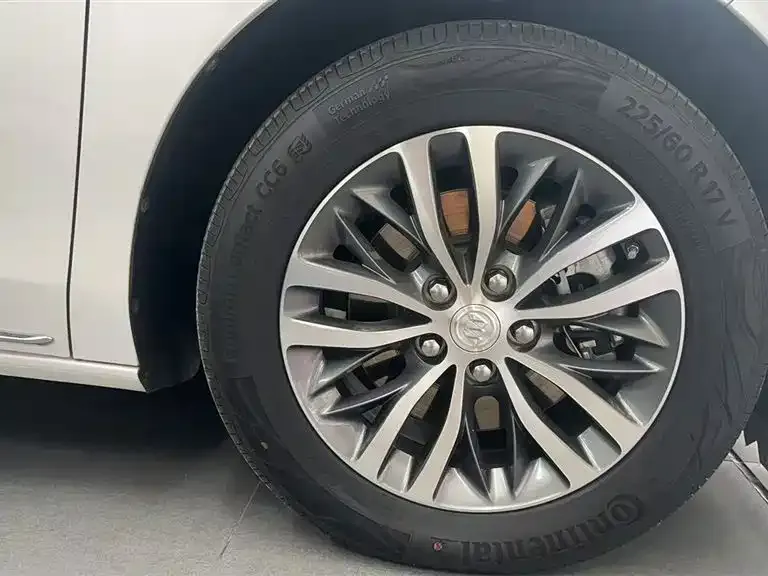 Buick GL8 2023 из CN, фото 5