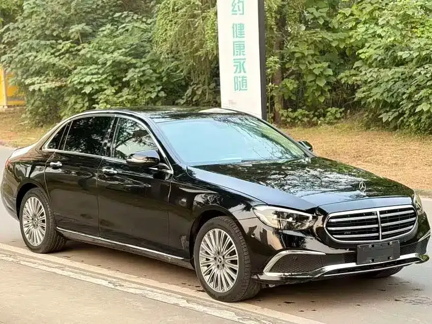 Mercedes-Benz E-Class — фото 4