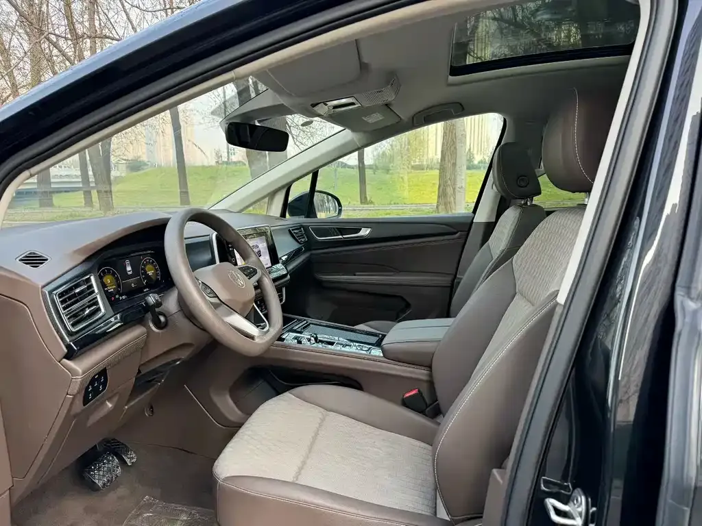Volkswagen Viloran 2023 из CN, фото 7