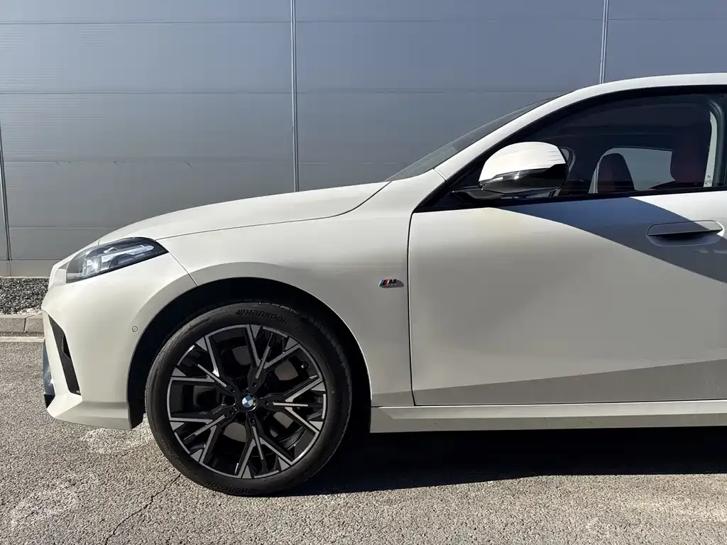 BMW 2 Series 2025 из CN, фото 8