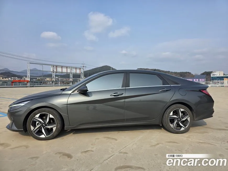 Hyundai AVANTE — фото 2
