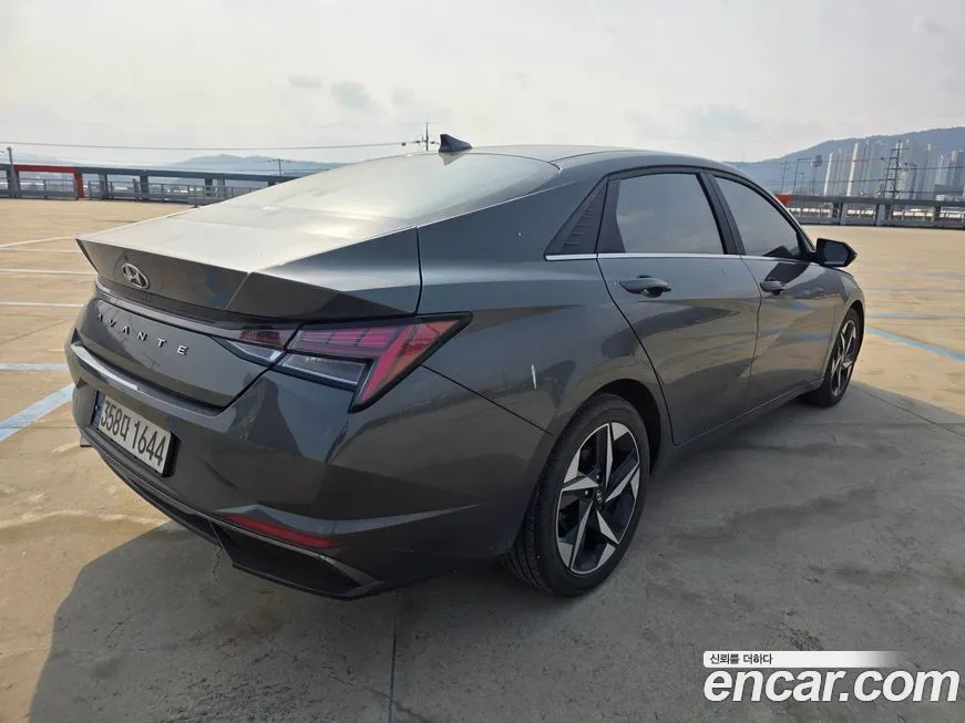 Hyundai AVANTE — фото 3