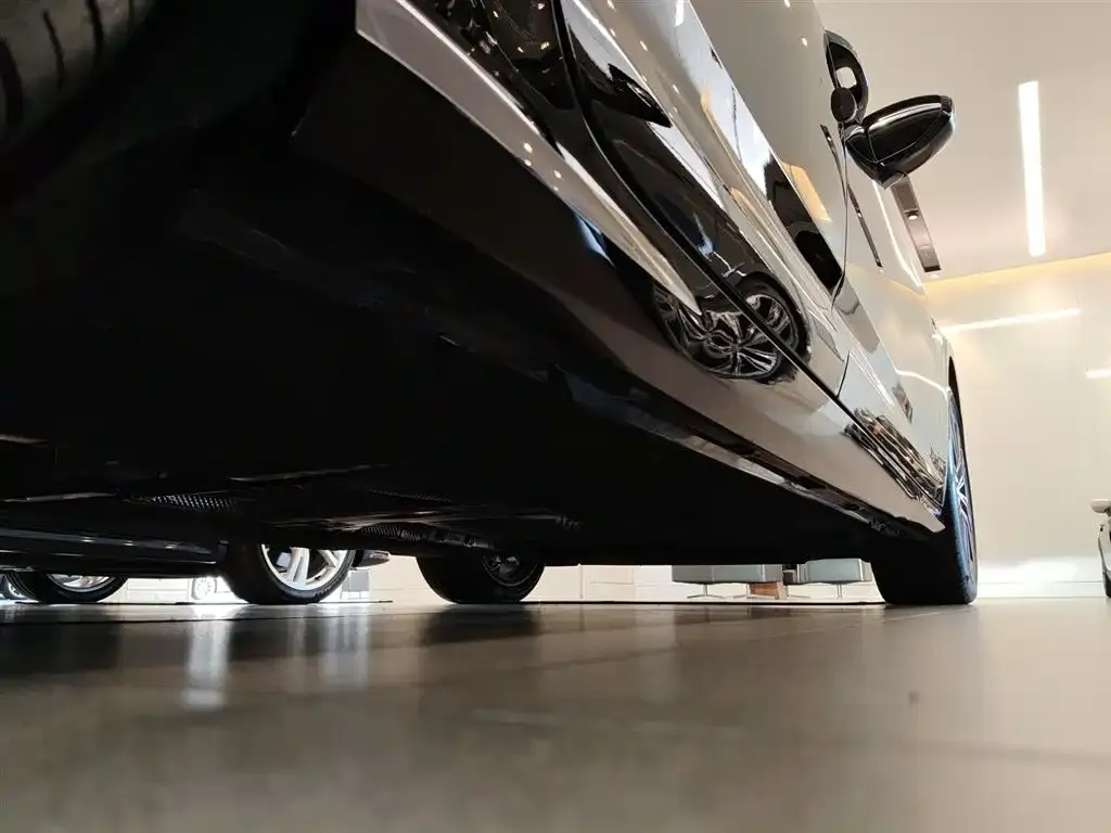 Audi A6L 2023 из CN, фото 9